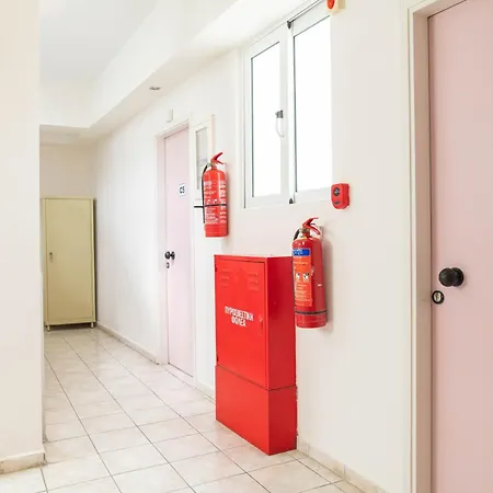 Achilleas Aparthotel 2*